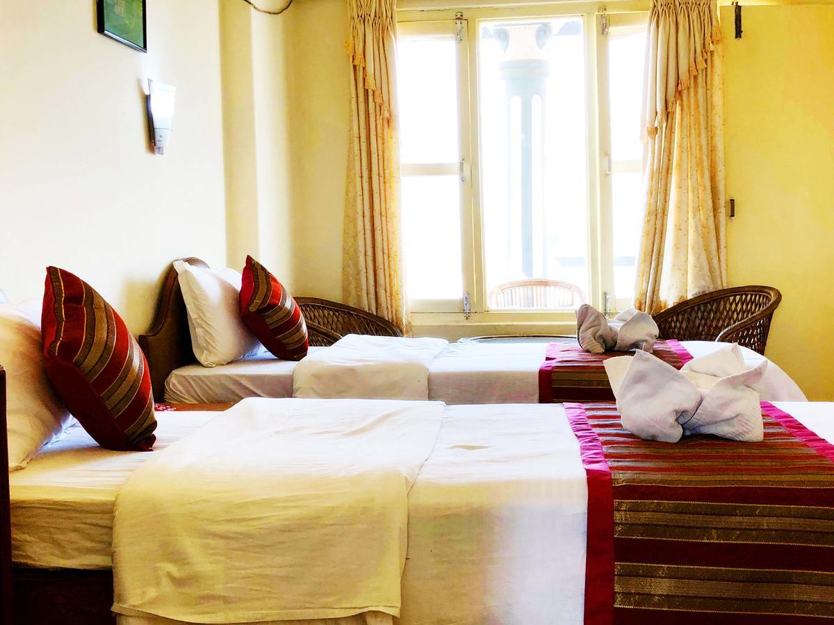 Hotel Grand Holiday Похара Екстериор снимка