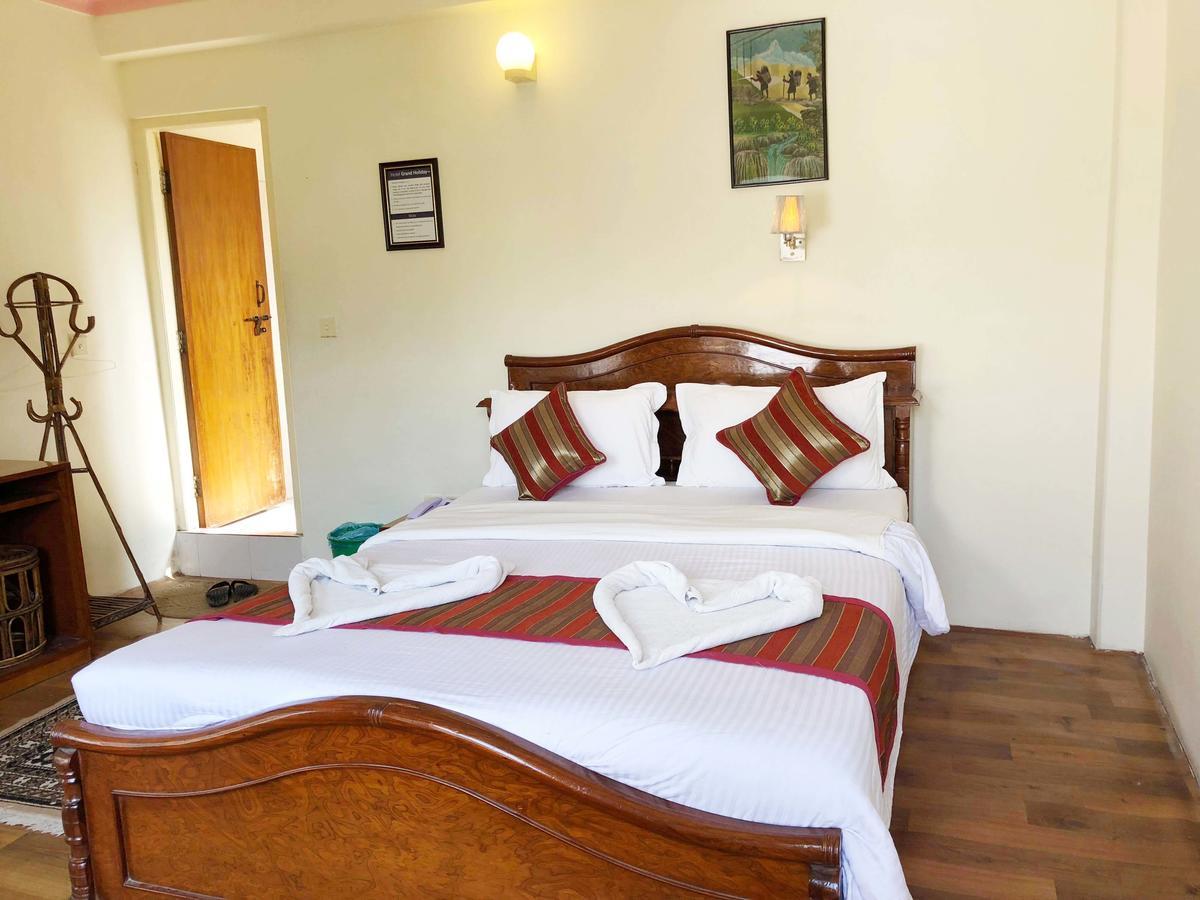 Hotel Grand Holiday Похара Екстериор снимка