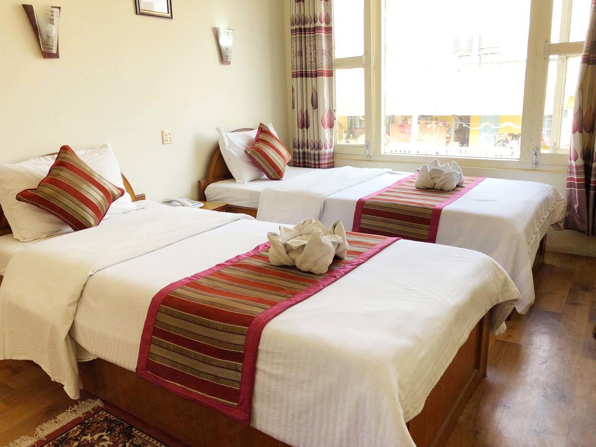 Hotel Grand Holiday Похара Екстериор снимка