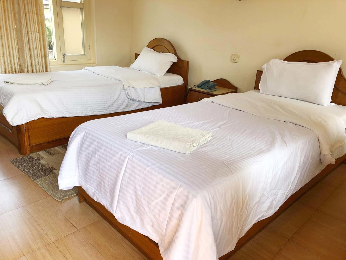 Hotel Grand Holiday Похара Екстериор снимка