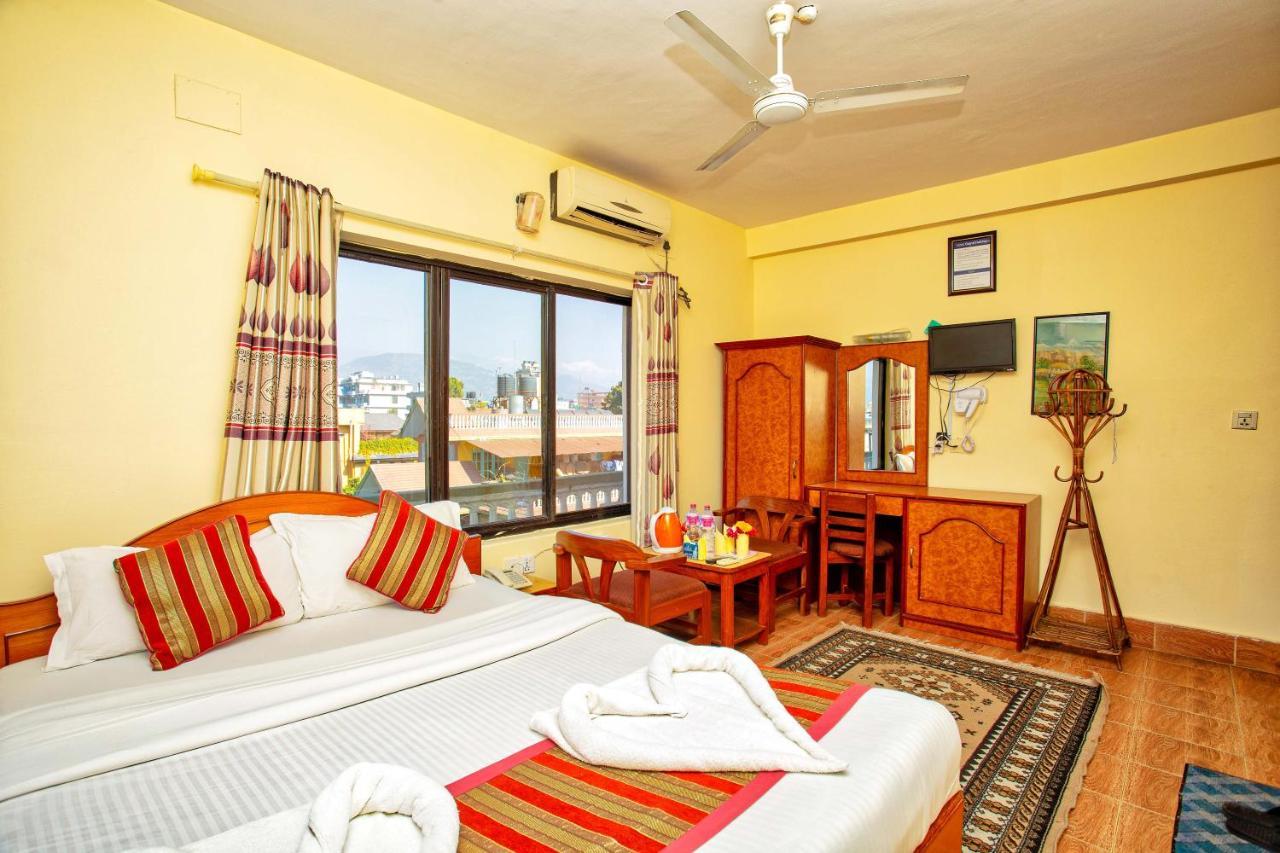 Hotel Grand Holiday Похара Екстериор снимка
